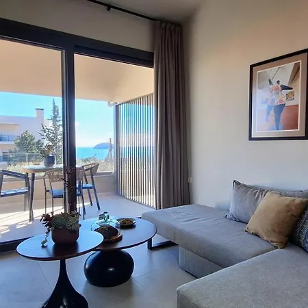 Welcome * Palaiontsiflikion