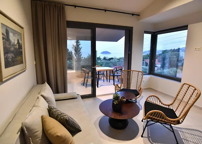 Welcome * PalaiónTsiflíkion